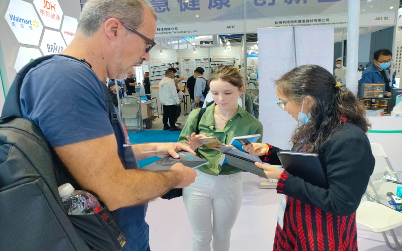 明星新品+钜惠福利！利来w66医疗全线产品引爆CMEF~